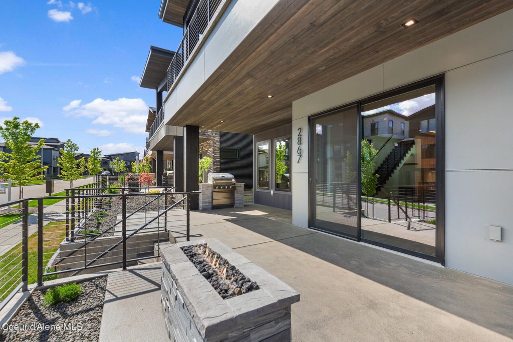 2867 W Lumber Lane, Coeur d'Alene, ID 83814 photo 2