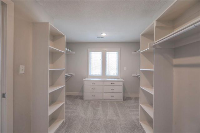 1305 NE Goshen Drive, Lee's Summit, MO 64064