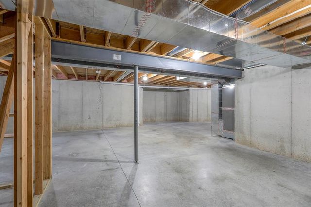 1305 NE Goshen Drive, Lee's Summit, MO 64064