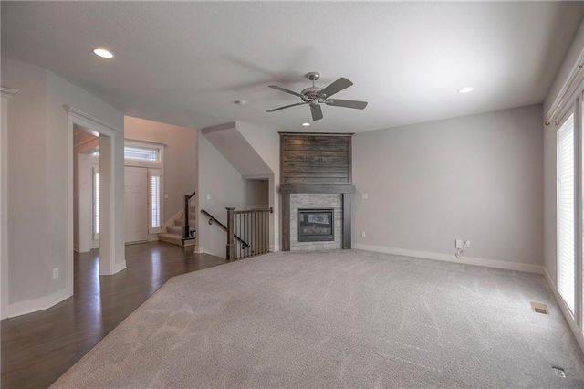 1305 NE Goshen Drive, Lee's Summit, MO 64064