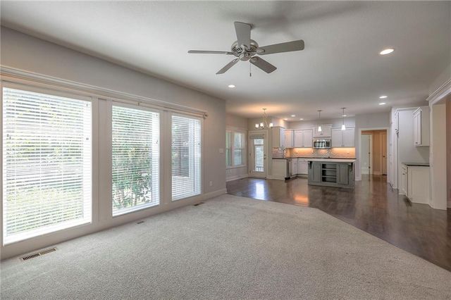 1305 NE Goshen Drive, Lee's Summit, MO 64064