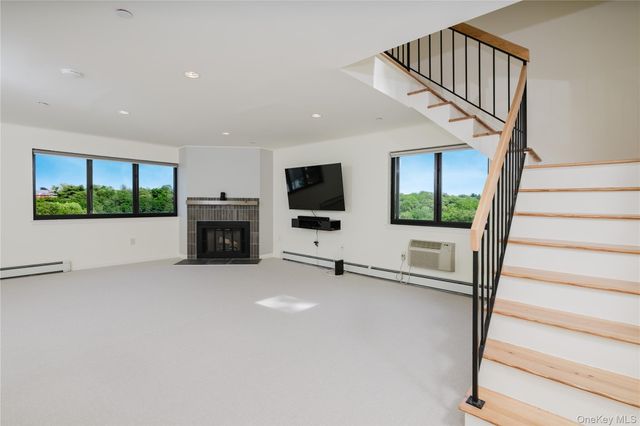 50 Dekalb Avenue E10, White Plains, NY 10603
