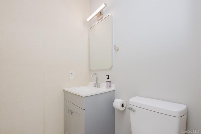 50 Dekalb Avenue E10, White Plains, NY 10603