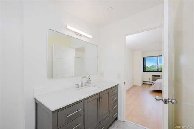 50 Dekalb Avenue E10, White Plains, NY 10603