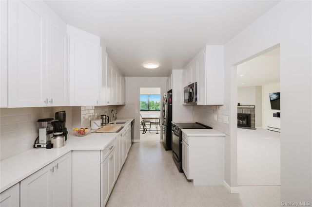 50 Dekalb Avenue E10, White Plains, NY 10603