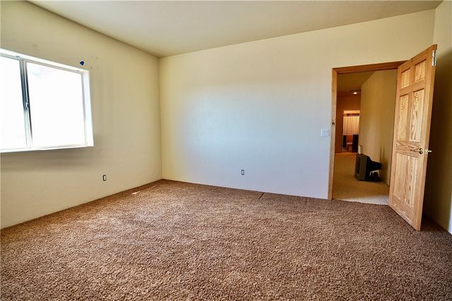 17352 Longhorn Drive, Dolan Springs, AZ 86441