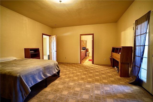 17352 Longhorn Drive, Dolan Springs, AZ 86441