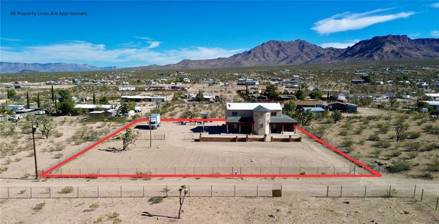 17352 Longhorn Drive, Dolan Springs, AZ 86441