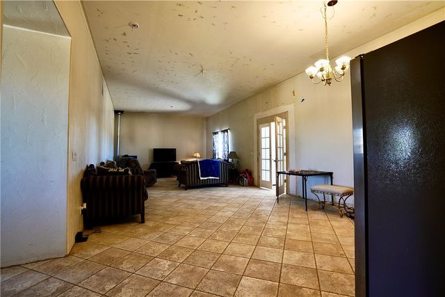 17352 Longhorn Drive, Dolan Springs, AZ 86441