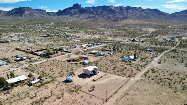 17352 Longhorn Drive, Dolan Springs, AZ 86441