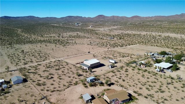 17352 Longhorn Drive, Dolan Springs, AZ 86441