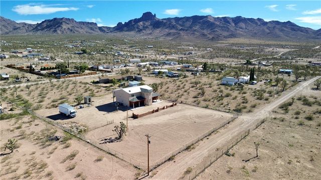 17352 Longhorn Drive, Dolan Springs, AZ 86441