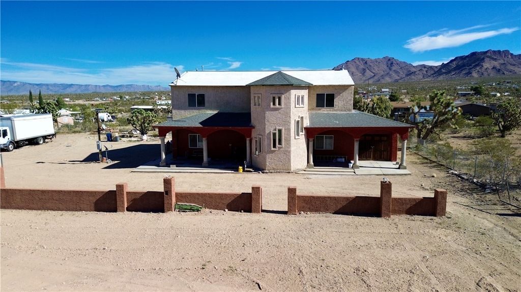 17352 Longhorn Drive, Dolan Springs, AZ 86441