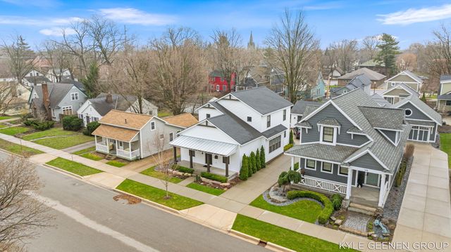 140 W 10th Street, Holland City, MI 49423