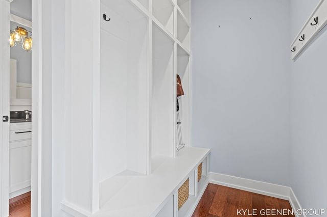 140 W 10th Street, Holland City, MI 49423