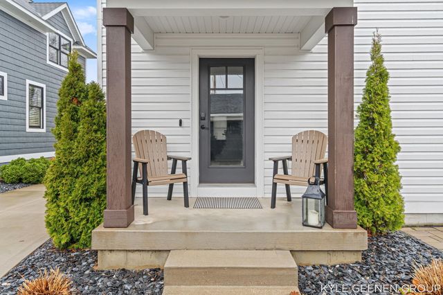 140 W 10th Street, Holland City, MI 49423