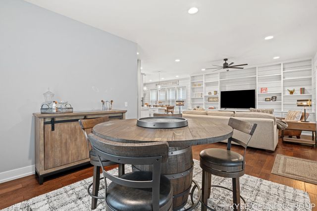 140 W 10th Street, Holland City, MI 49423