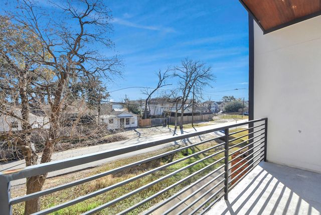 602 W 28th Street A, Houston, TX 77008