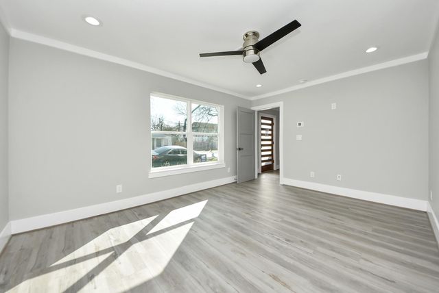 602 W 28th Street A, Houston, TX 77008