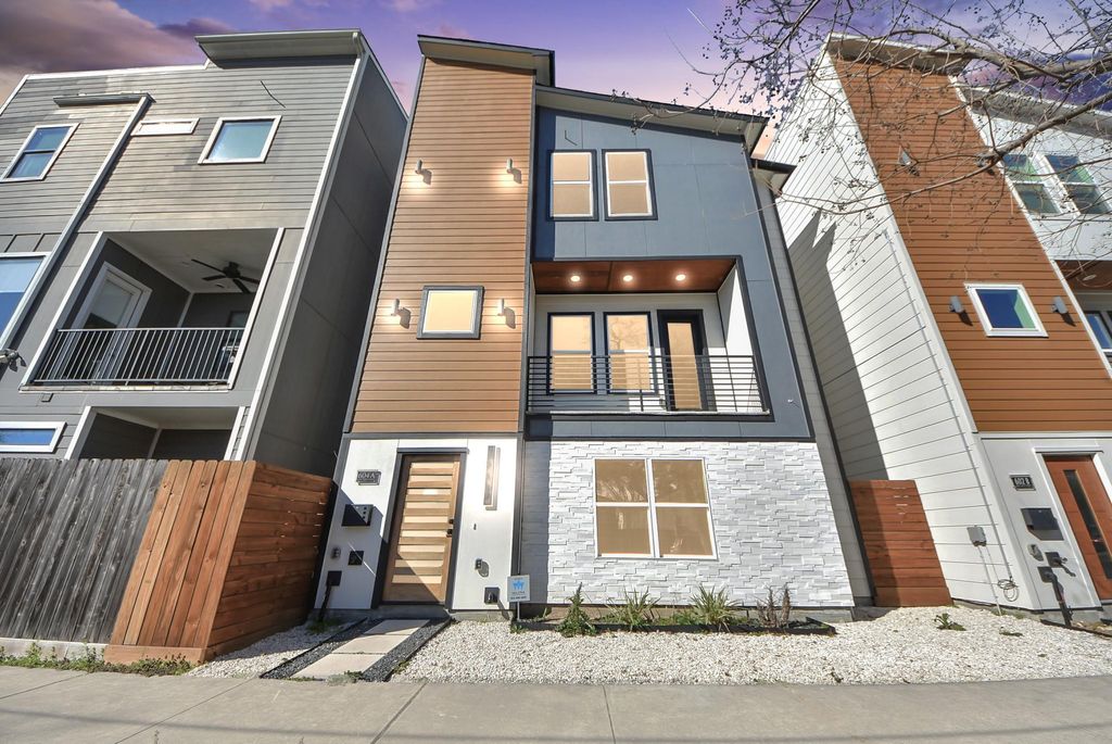 602 W 28th Street A, Houston, TX 77008