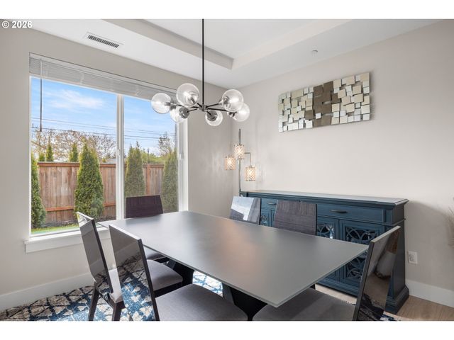 107 Ne 72ND Ave, Hillsboro, OR 97124