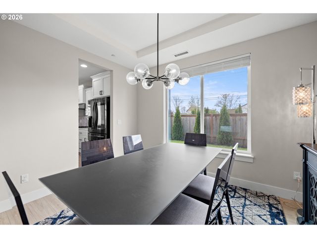 107 Ne 72ND Ave, Hillsboro, OR 97124