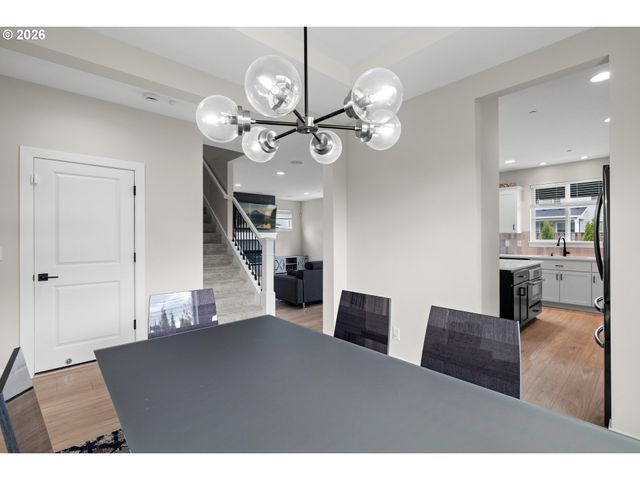 107 Ne 72ND Ave, Hillsboro, OR 97124