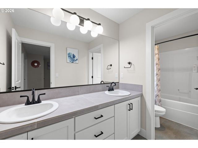 107 Ne 72ND Ave, Hillsboro, OR 97124