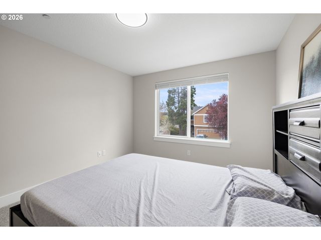 107 Ne 72ND Ave, Hillsboro, OR 97124