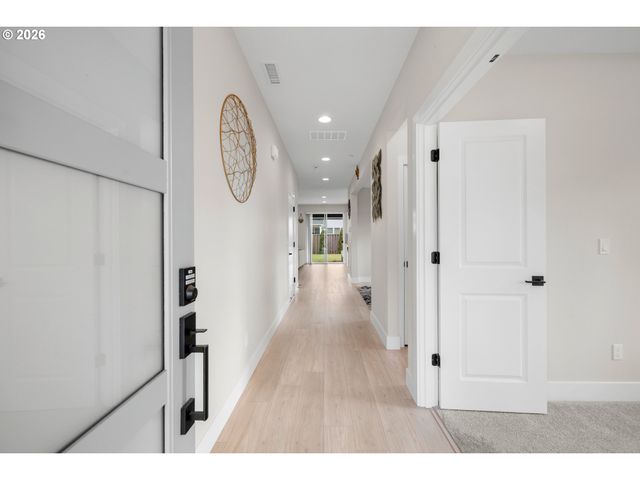 107 Ne 72ND Ave, Hillsboro, OR 97124