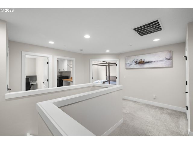 107 Ne 72ND Ave, Hillsboro, OR 97124