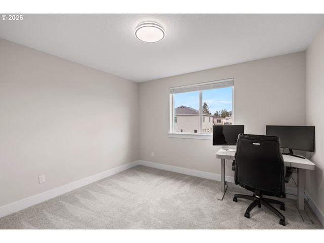 107 Ne 72ND Ave, Hillsboro, OR 97124