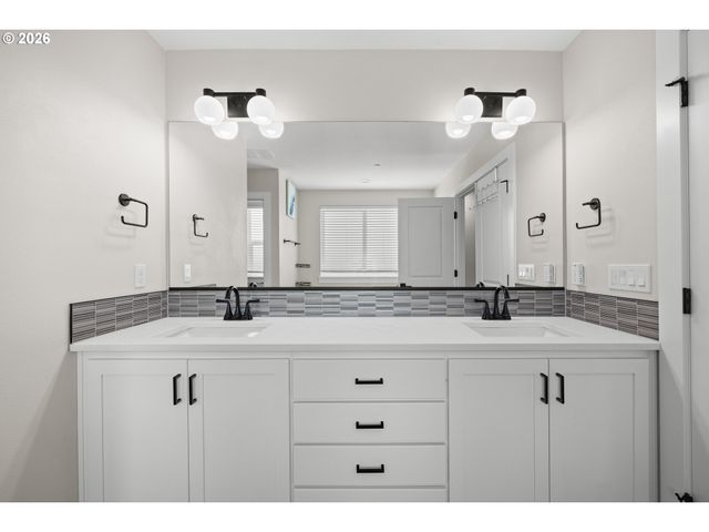 107 Ne 72ND Ave, Hillsboro, OR 97124