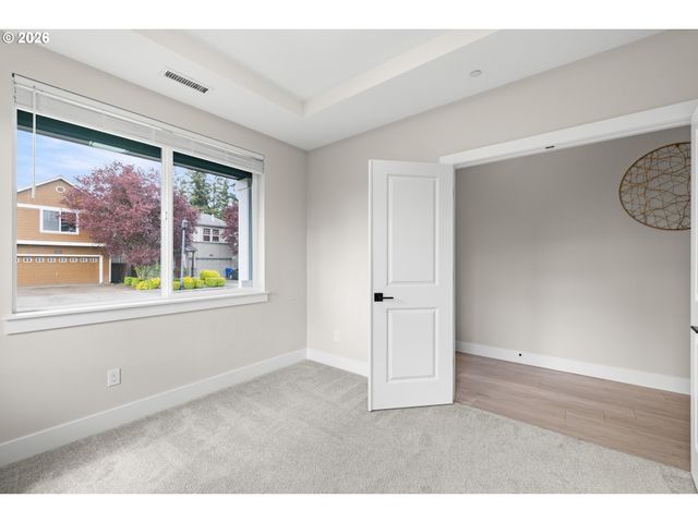 107 Ne 72ND Ave, Hillsboro, OR 97124