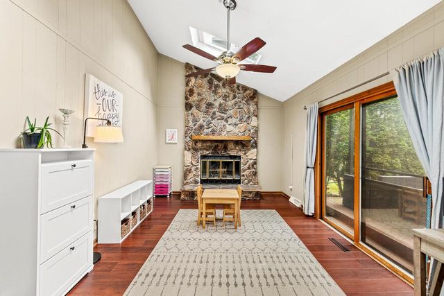 S77W17436 St Leonards DRIVE, Muskego, WI 53150