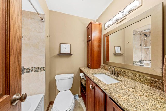S77W17436 St Leonards DRIVE, Muskego, WI 53150