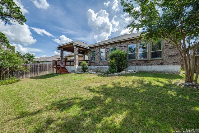 21 Mariposa Pkwy, Boerne, TX 78006