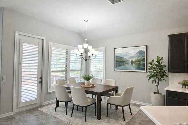 21 Mariposa Pkwy, Boerne, TX 78006