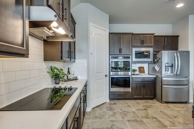 21 Mariposa Pkwy, Boerne, TX 78006