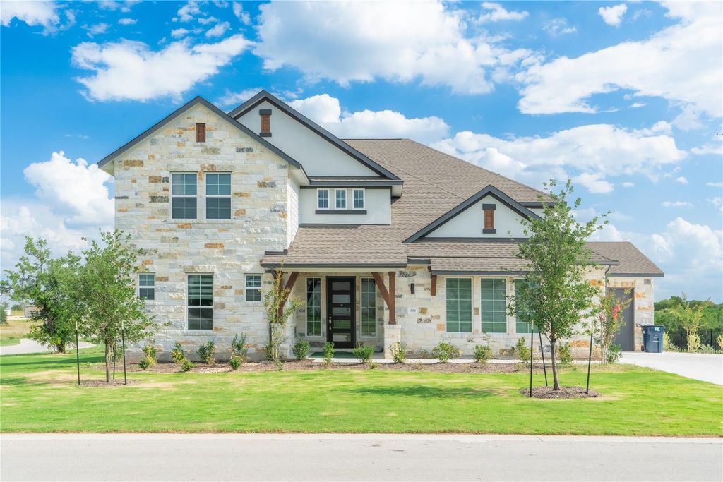 301 Northcrest DR, Liberty Hill, TX 78642