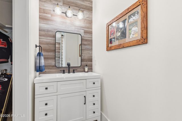 119 Grandview Terrace Drive, Youngsville, LA 70592