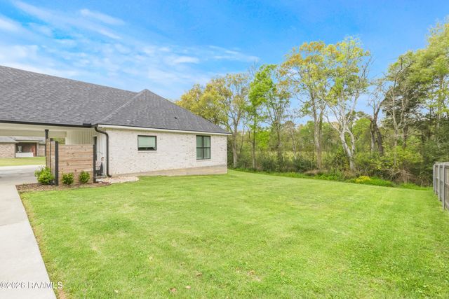 119 Grandview Terrace Drive, Youngsville, LA 70592