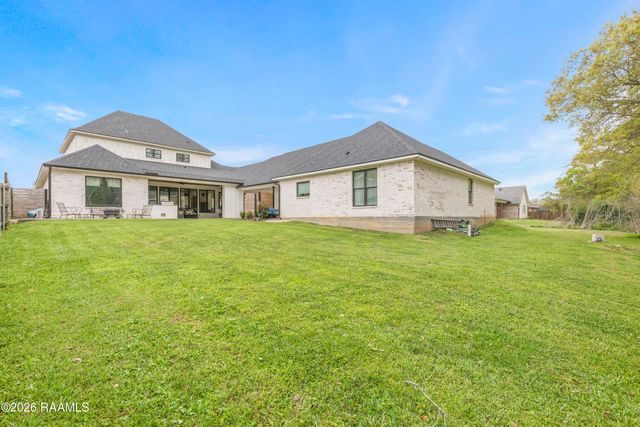 119 Grandview Terrace Drive, Youngsville, LA 70592