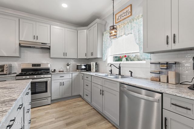 119 Grandview Terrace Drive, Youngsville, LA 70592