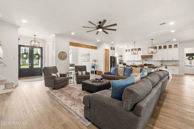 119 Grandview Terrace Drive, Youngsville, LA 70592