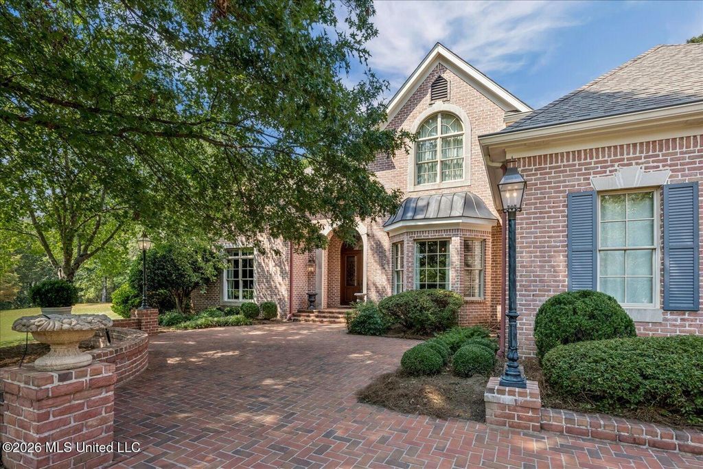 5220 Wedgewood Drive, Olive Branch, MS 38654 — exterior