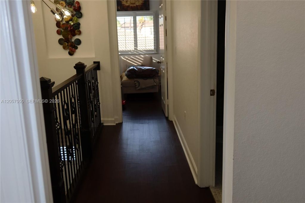 Image 11 of property listing at 22761 SW 93rd Psge, Cutler Bay, FL 33190