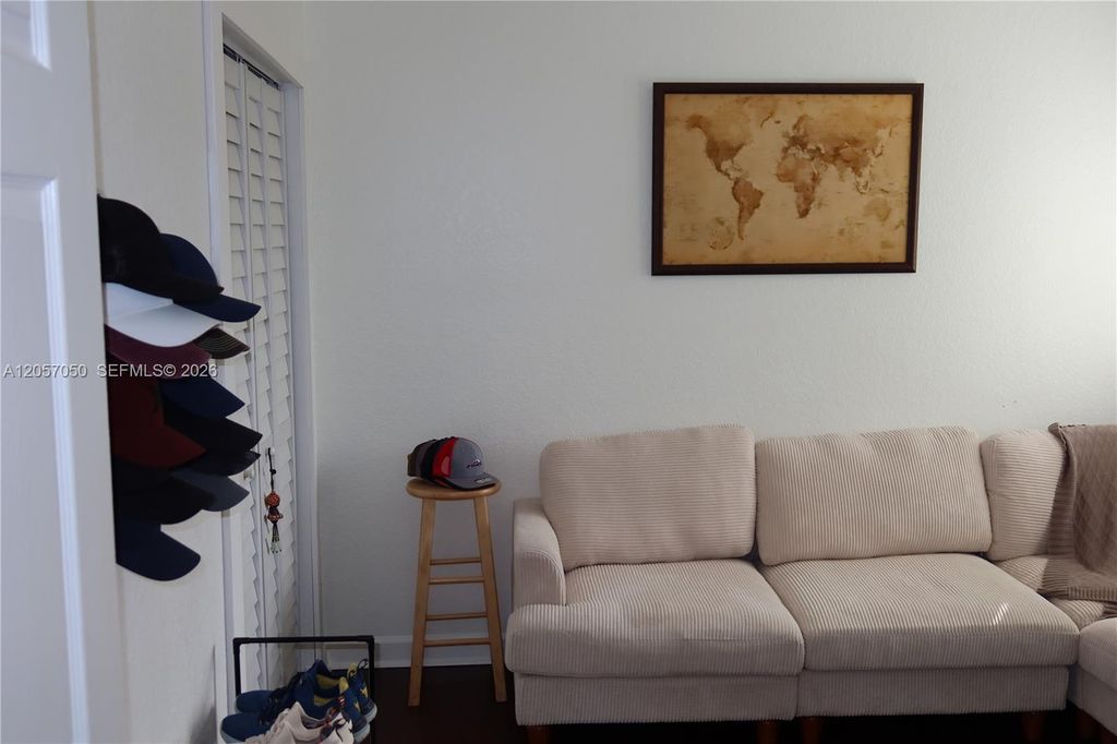 Image 35 of property listing at 22761 SW 93rd Psge, Cutler Bay, FL 33190