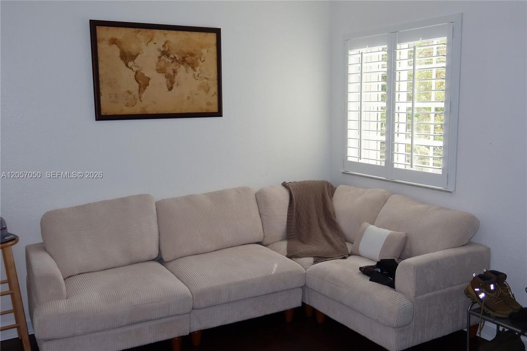 Image 36 of property listing at 22761 SW 93rd Psge, Cutler Bay, FL 33190