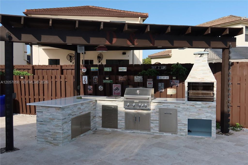 Image 48 of property listing at 22761 SW 93rd Psge, Cutler Bay, FL 33190